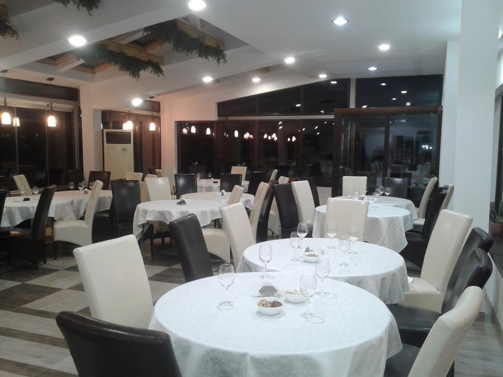 Hotel Zada Предял Экстерьер фото