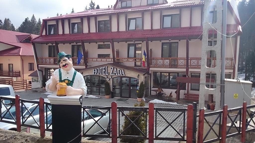 Hotel Zada Предял Экстерьер фото