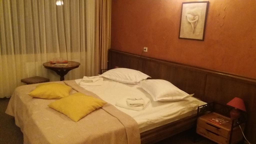 Hotel Zada Предял Экстерьер фото