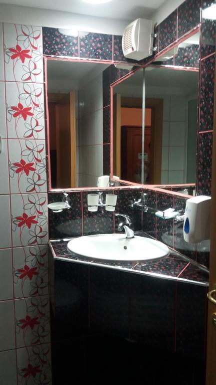 Hotel Zada Предял Экстерьер фото